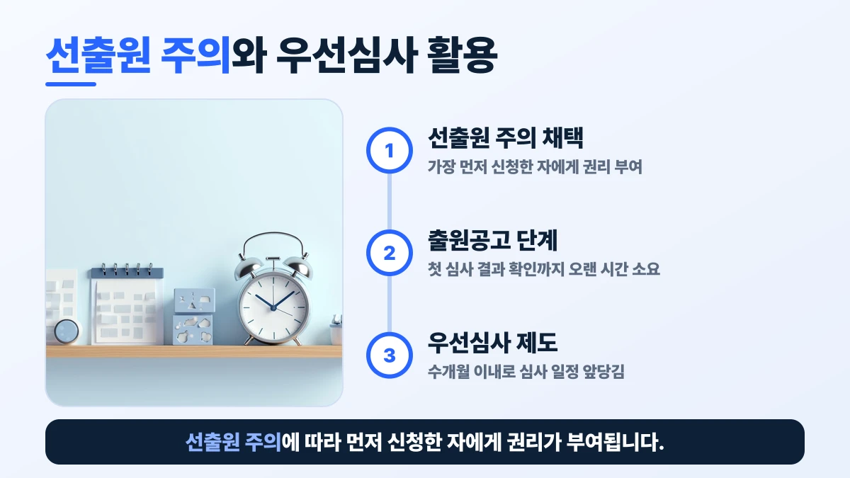 자신의 매장 카운터에서 새로 제작된 로고 컵을 꼼꼼히 살피는 한국인 남성 점주